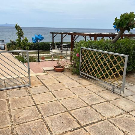 Beachfront Family Villa Katerina With Private Pool, Playground, Bbq & Amazing Sea Views! Petres  Екстериор снимка