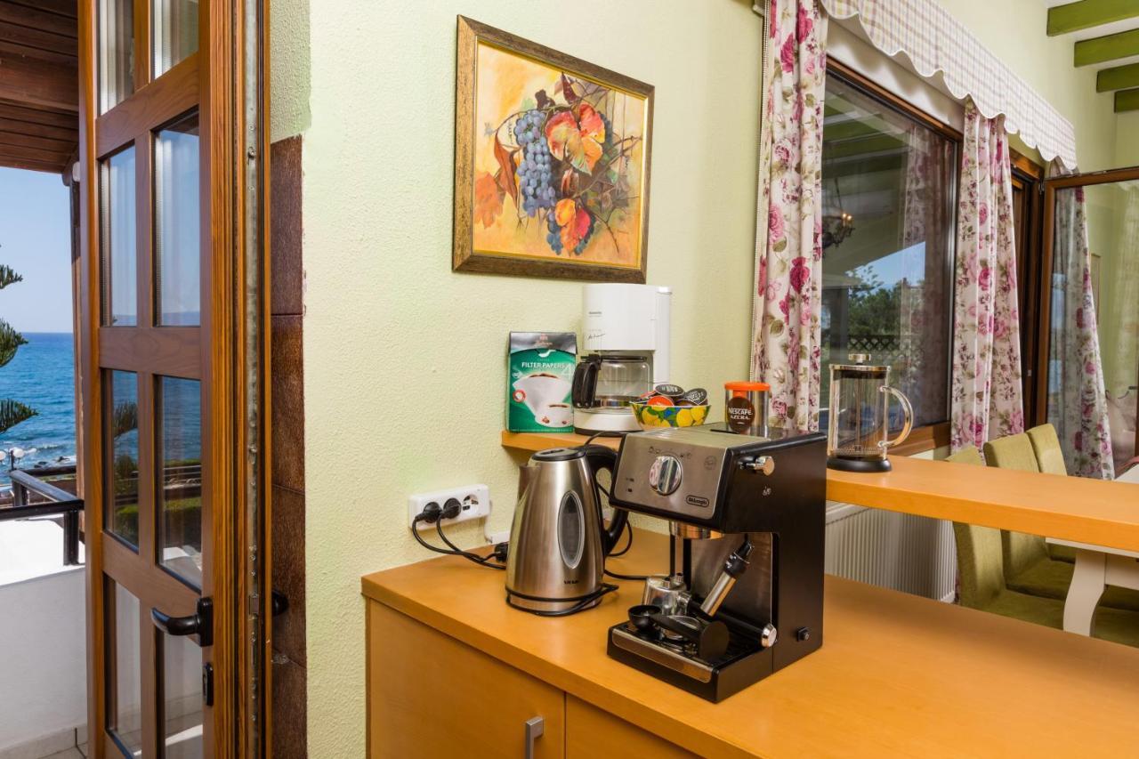 Beachfront Family Villa Katerina With Private Pool, Playground, Bbq & Amazing Sea Views! Petres  Екстериор снимка