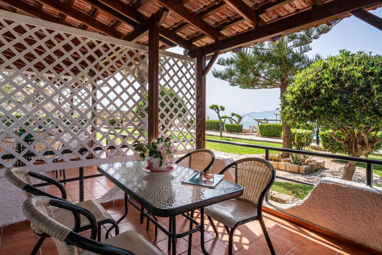 Beachfront Family Villa Katerina With Private Pool, Playground, Bbq & Amazing Sea Views! Petres  Екстериор снимка