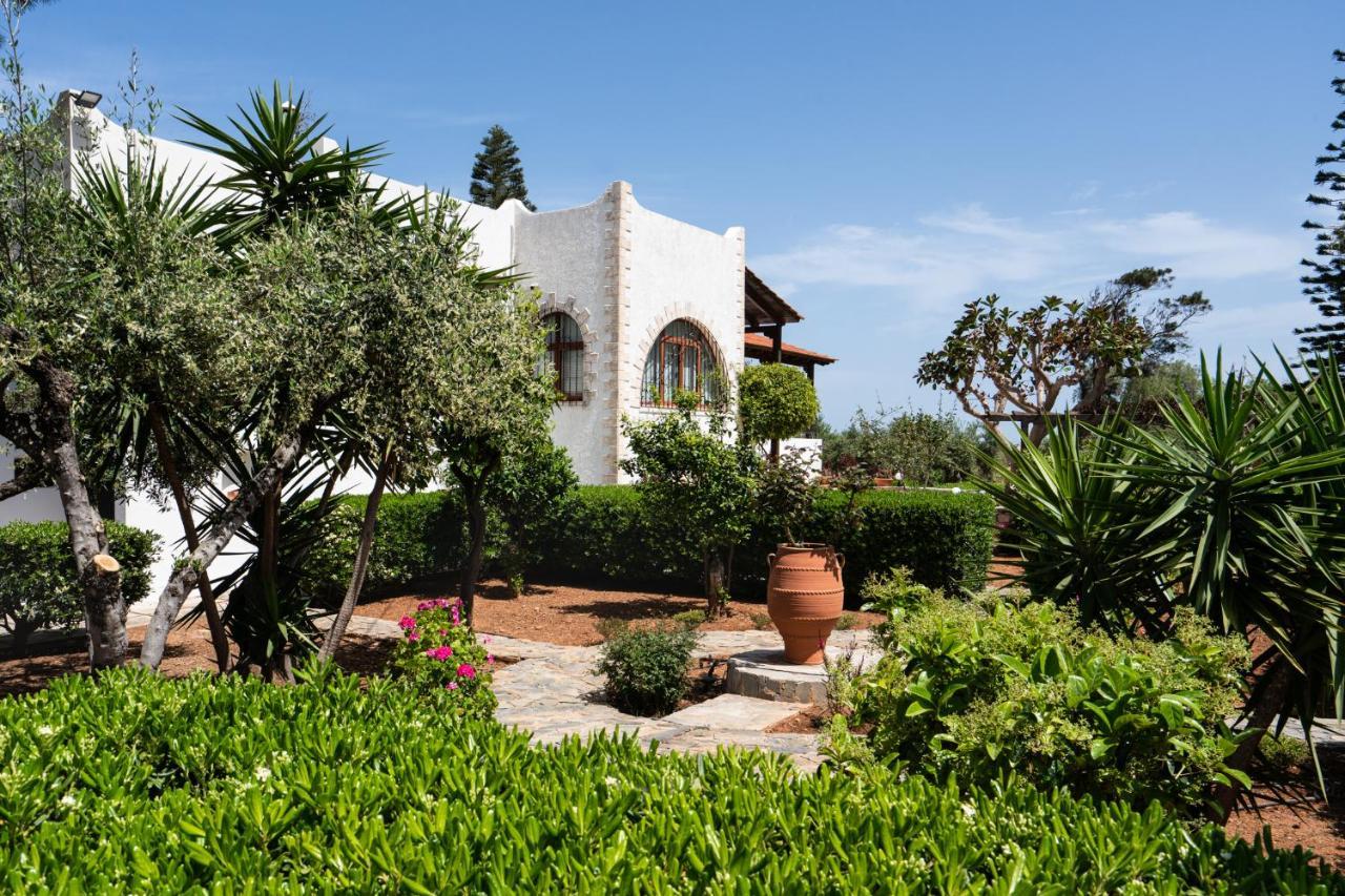 Beachfront Family Villa Katerina With Private Pool, Playground, Bbq & Amazing Sea Views! Petres  Екстериор снимка